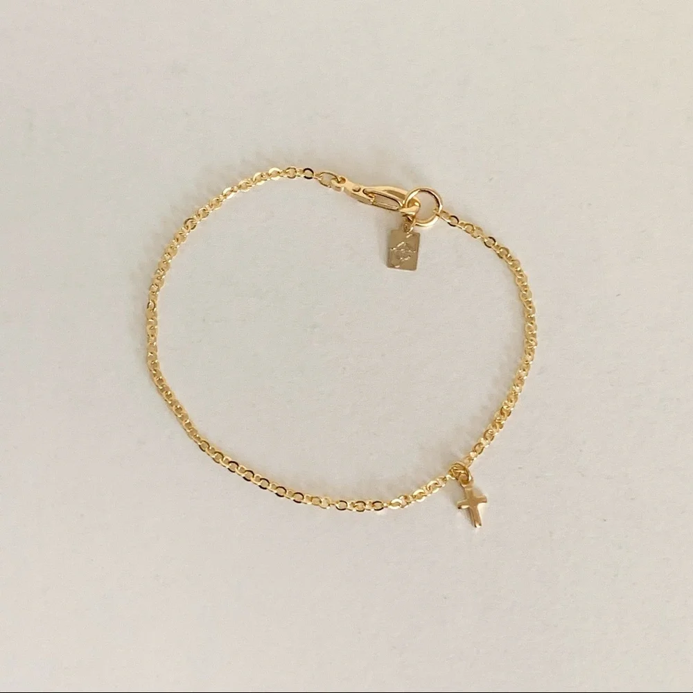 Mini cross bracelet